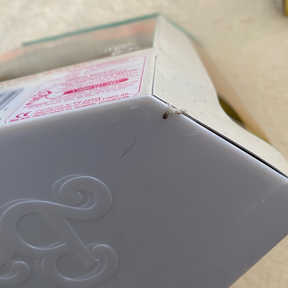 1991 Happy Holidays Special Edition Barbie Doll - Picture 7 of 7